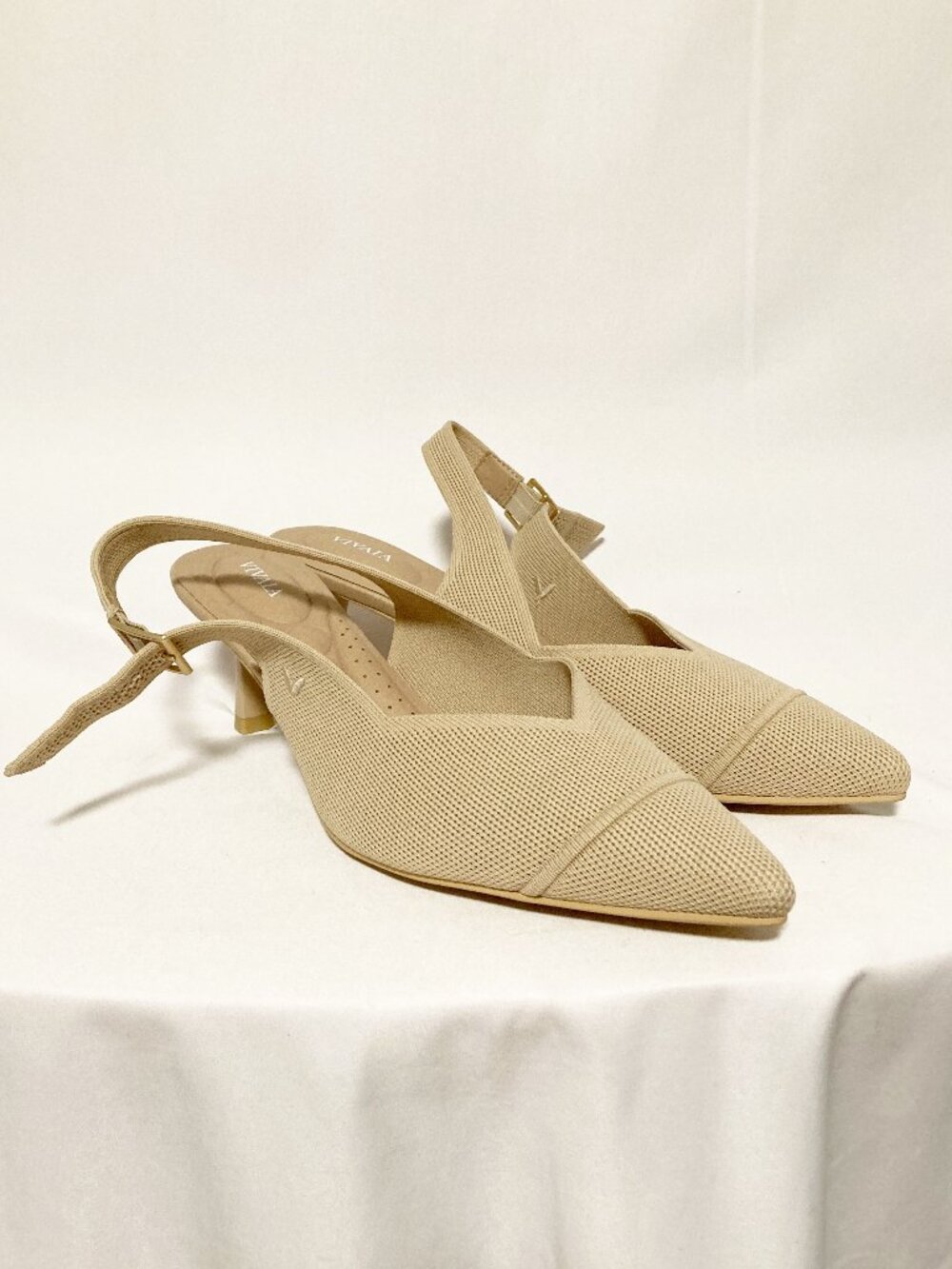 Vivaia Addison Pointed Toe Sling Back Heel Size EU 43 US 11 Neutral Cushioned